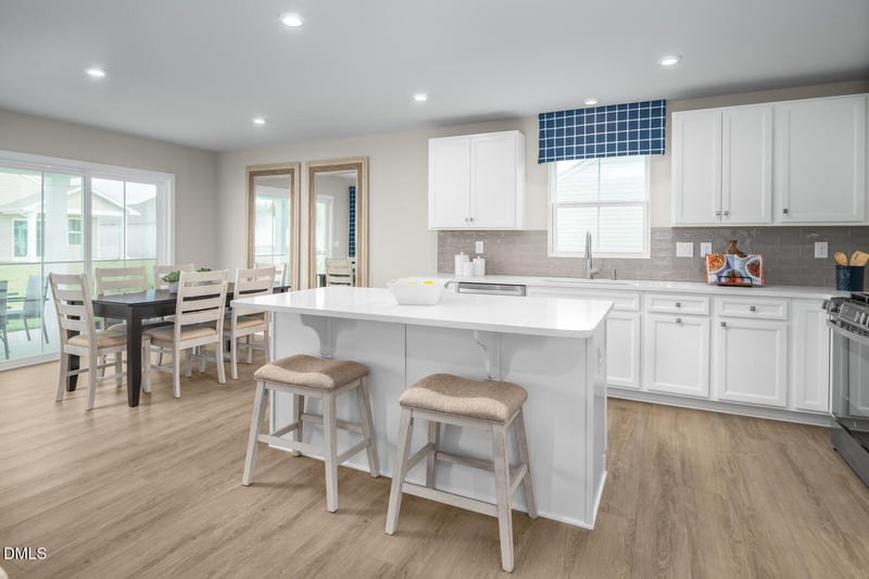 318 Country Side Way, Fuquay Varina, NC 27526