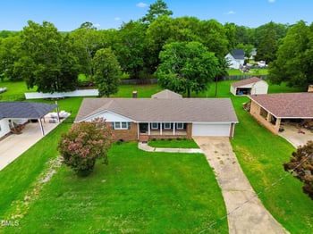 318 Crescent Dr, Clayton, NC 27520