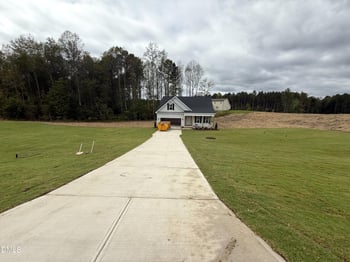 318 Danube Dr, Zebulon, NC 27597