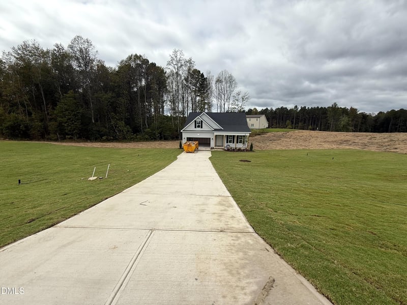 318 Danube Dr, Zebulon, NC 27597