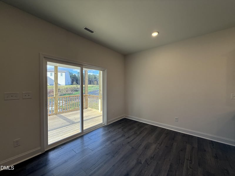 318 Danube Dr, Zebulon, NC 27597