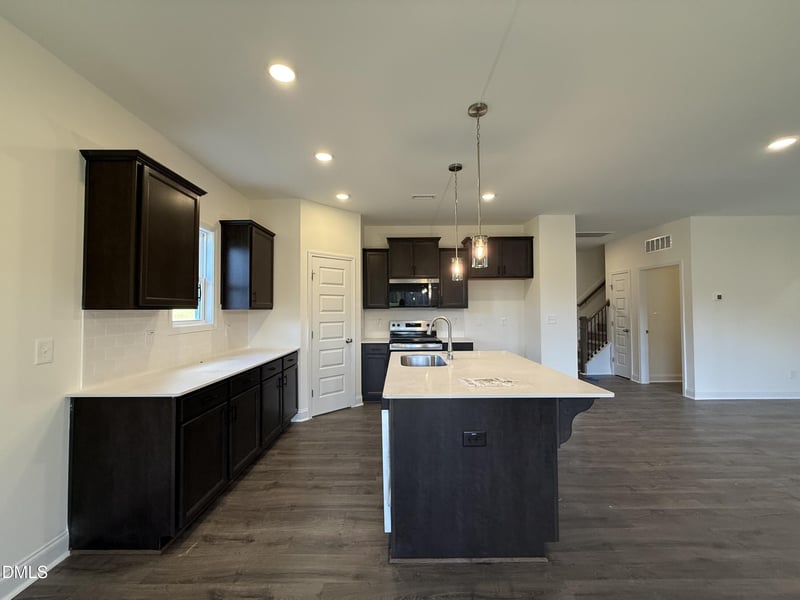 318 Danube Dr, Zebulon, NC 27597