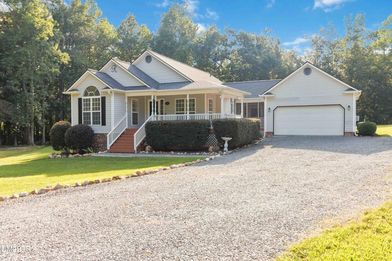 318 Davis Farm Dr, Selma, NC 27576