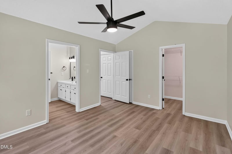 318 Davis Farm Dr, Selma, NC 27576