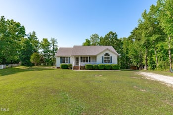 318 Duck Pond Ln, Clayton, NC 27520