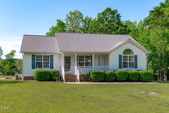 318 Duck Pond Ln, Clayton, NC 27520