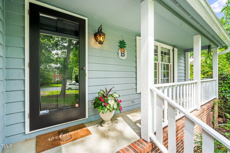 318 Fieldstone Dr, Burlington, NC 27215