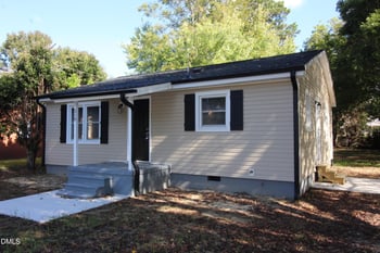 318 Harnett St, Benson, NC 27504