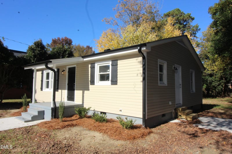 318 Harnett St, Benson, NC 27504