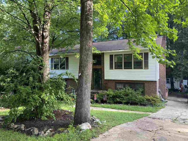 318 Hemlock St, Cary, NC 27513
