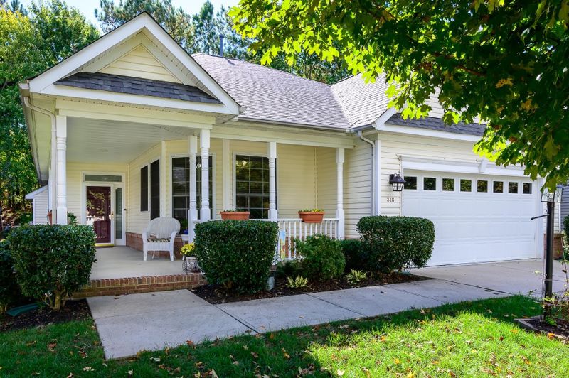 318 Knotts Valley Ln, Cary, NC 27519