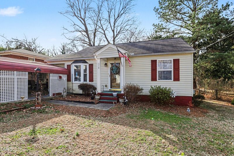 318 Lakeside Ave, Burlington, NC 27217