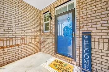 318 Longchamp Ln, Cary, NC 27519