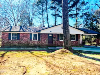 318 Mcpherson Church Rd, Fayetteville, NC 28303