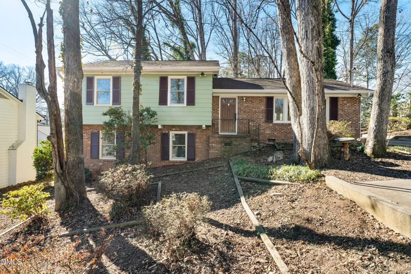 318 E Millbrook Rd, Raleigh, NC 27609