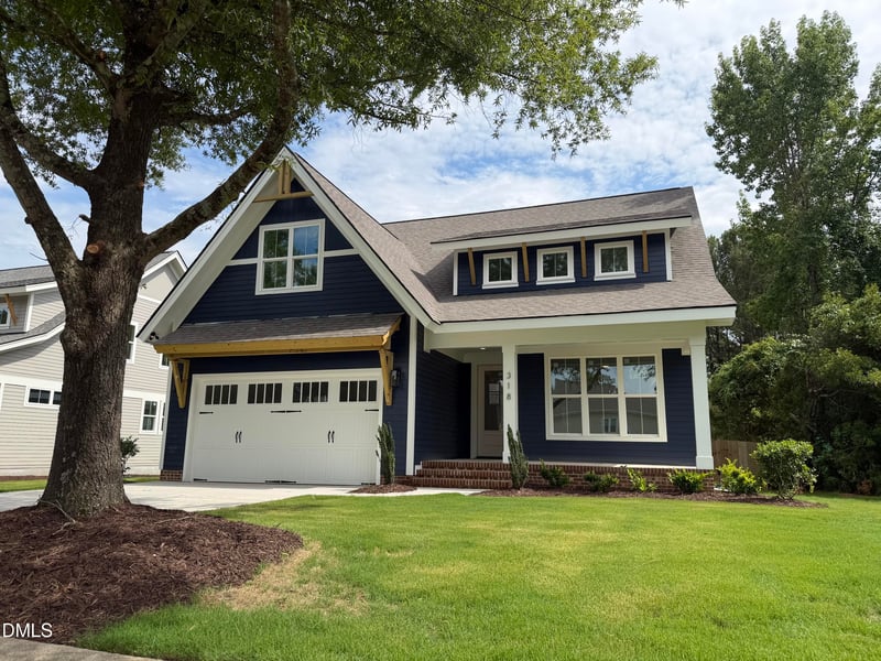 318 Powhatan Dr, Fuquay Varina, NC 27526