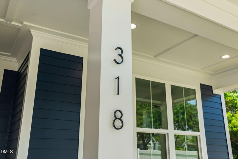 318 Powhatan Dr, Fuquay Varina, NC 27526