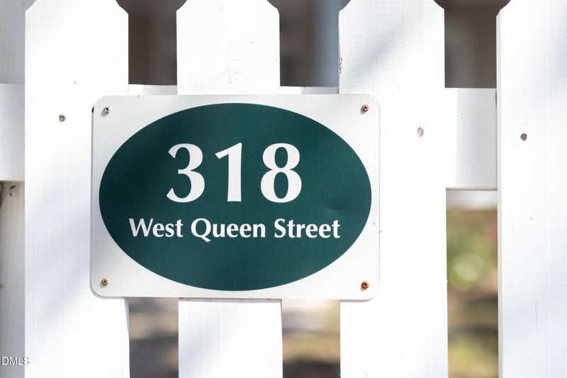 318 W Queen St, Hillsborough, NC 27278