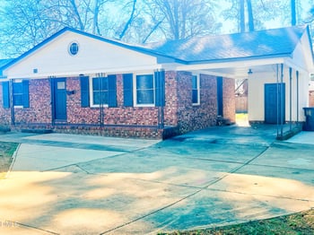 318 S Mcpherson Church Rd, Fayetteville, NC 28303