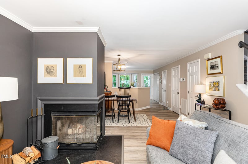 318 Silverberry Ct, Cary, NC 27513