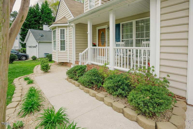 318 Tillamook Dr, Wake Forest, NC 27587