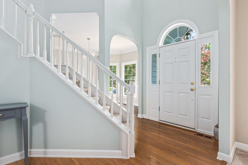 318 Wedgemere Dr, Cary, NC 27519
