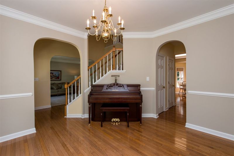 318 Wedgemere St, Cary, NC 27502