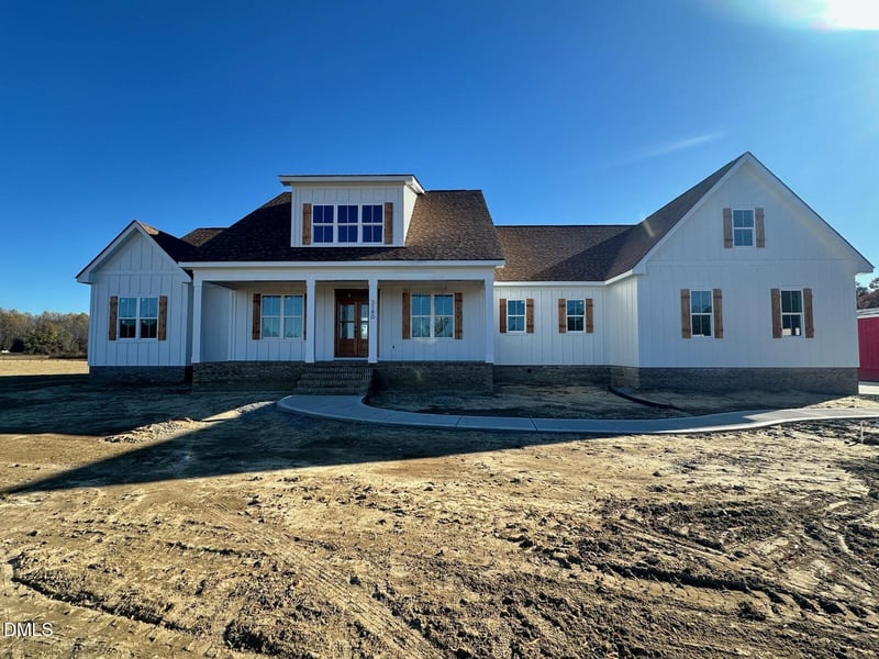 3180 Oakridge River Rd, Fuquay Varina, NC 27526