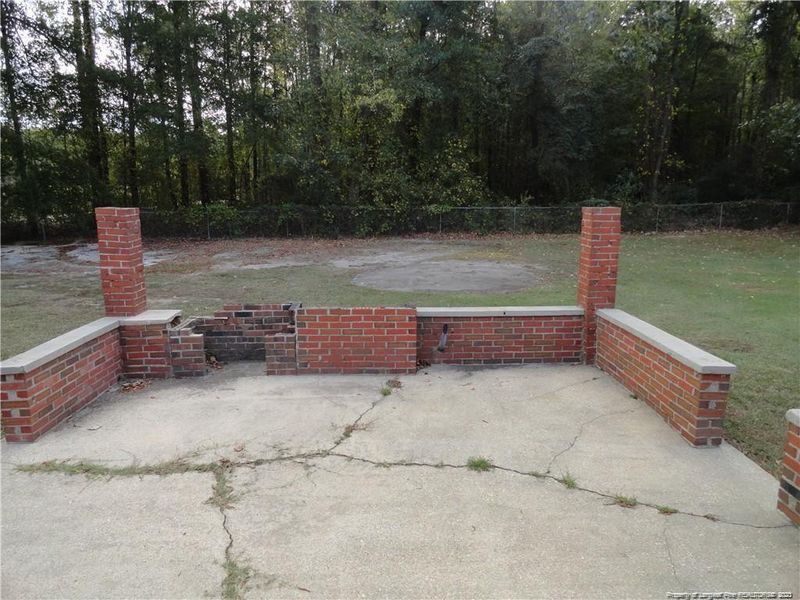 319 Breece St, Fayetteville, NC 28312