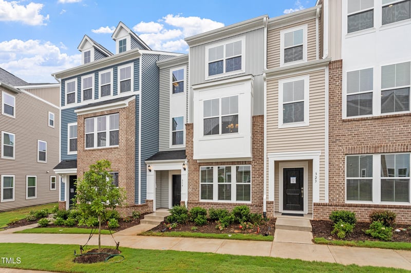 319 Chesapeake Commons St #103, Garner, NC 27529