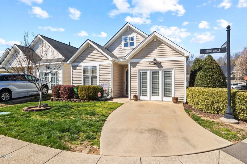 319 Denby Cir, Clayton, NC 27527