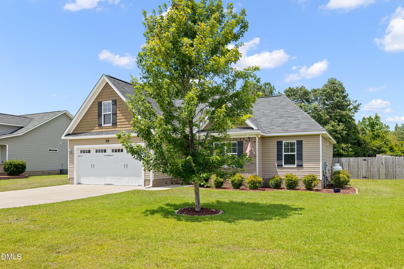 319 Fairfax Dr, Sanford, NC 27332