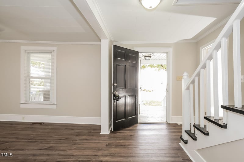 319 Hall Ave, Burlington, NC 27217