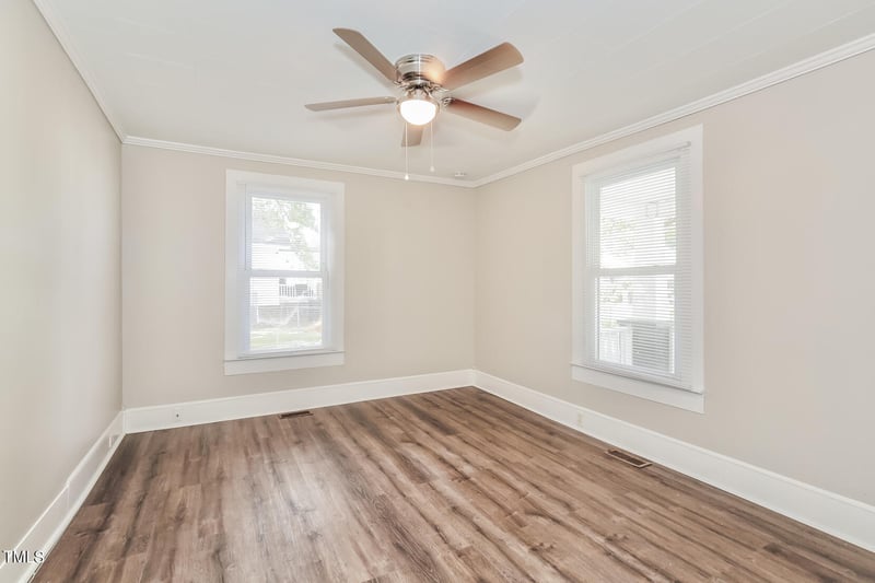 319 Hall Ave, Burlington, NC 27217
