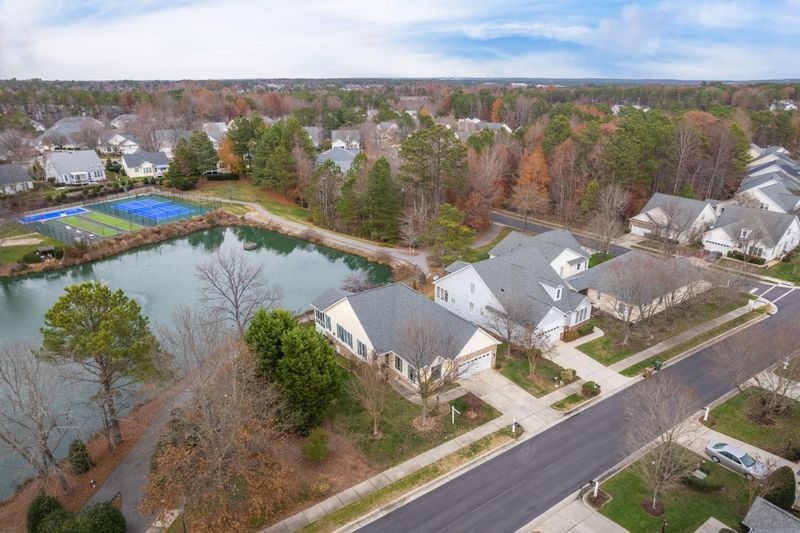 319 Knotts Valley Ln, Cary, NC 27519