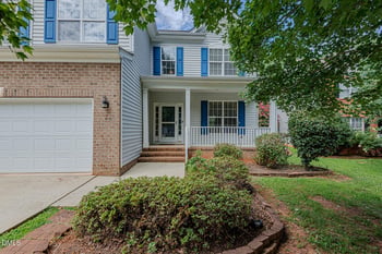 319 Large Oak Ln, Mebane, NC 27302