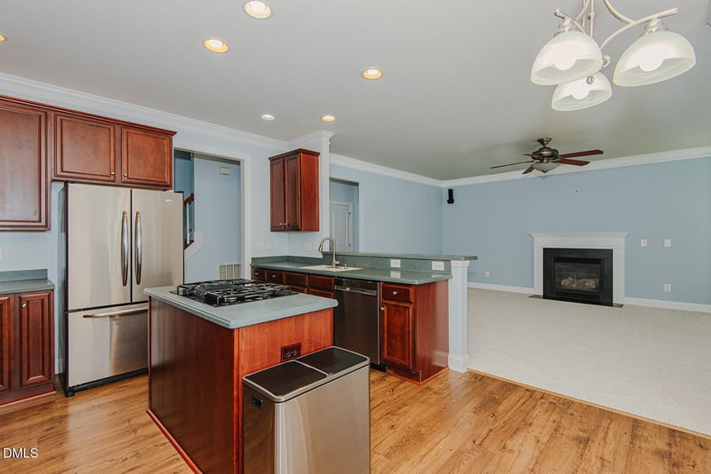 319 Large Oak Ln, Mebane, NC 27302