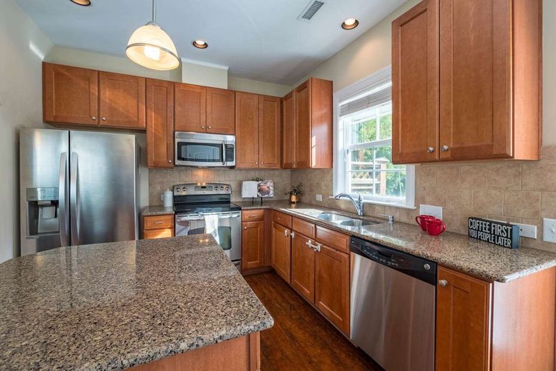 319 Legends Way, Chapel Hill, NC 27516