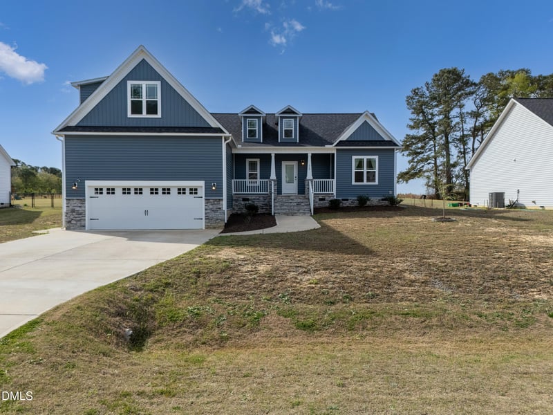 319 Lowery Ln, Benson, NC 27504