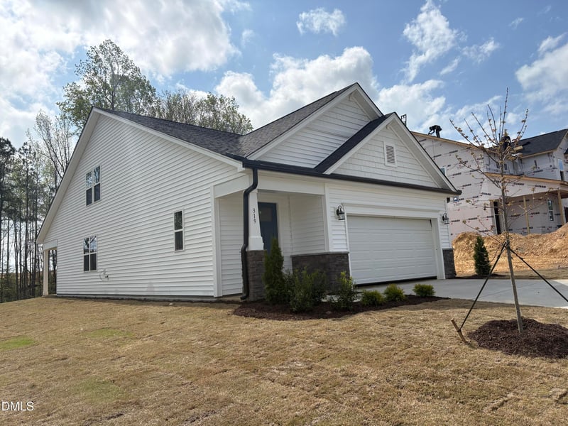 319 Providence Creek Dr, Fuquay Varina, NC 27526