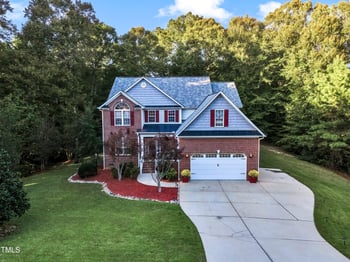 319 River Knoll Dr, Clayton, NC 27527