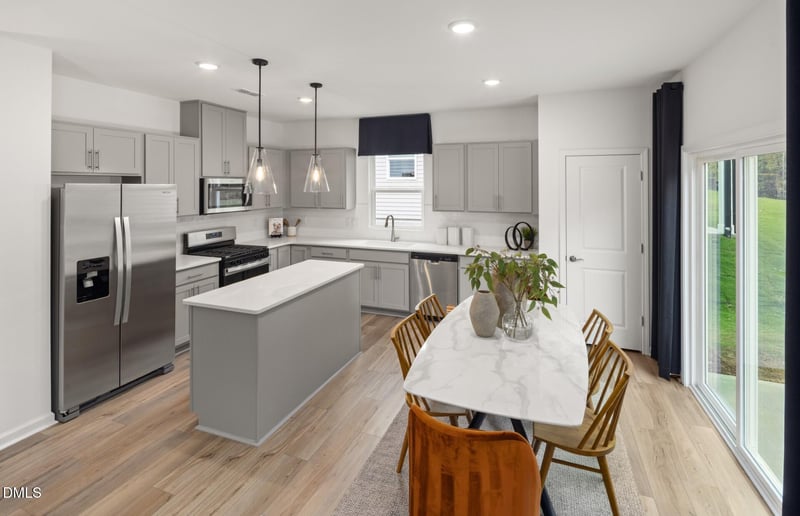 319 Scottsdale Dr, Sanford, NC 27330