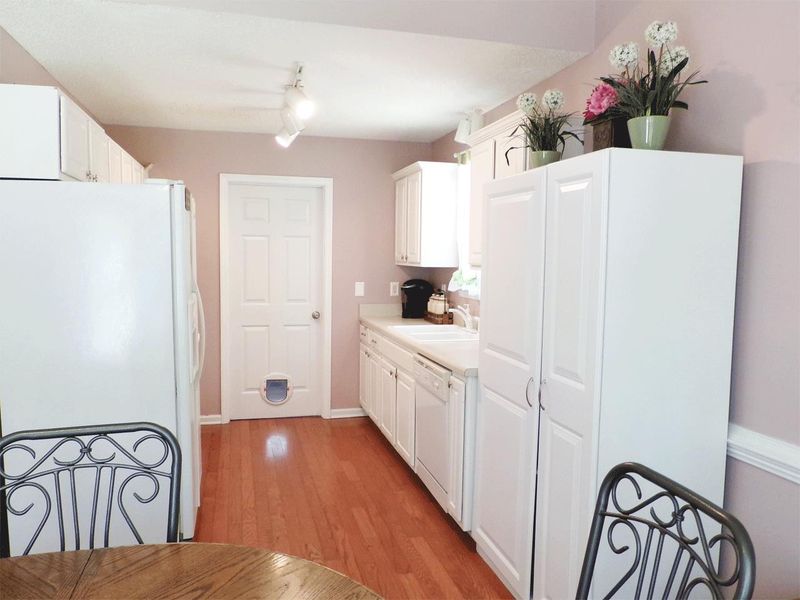 319 Spaniel Ln, Clayton, NC 27520