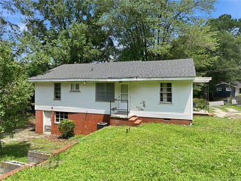 319 Stuart Ave, Fayetteville, NC 28301