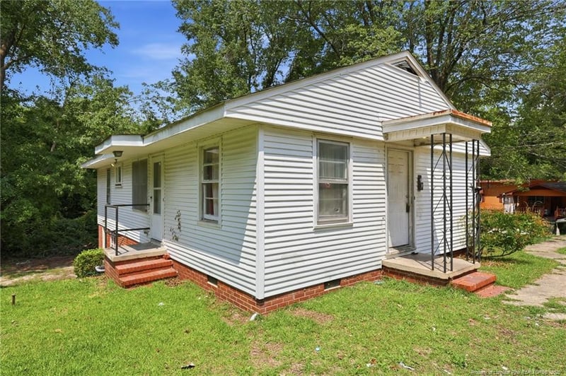 319 Stuart Ave, Fayetteville, NC 28301