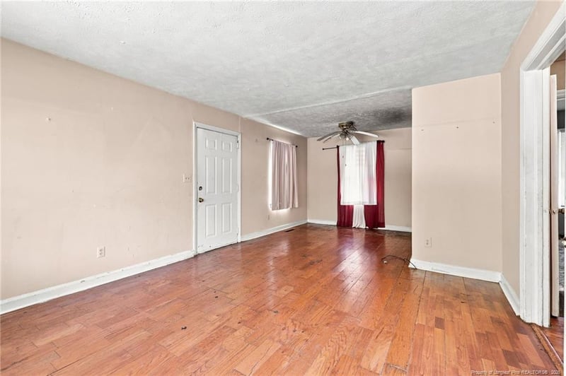 319 Stuart Ave, Fayetteville, NC 28301