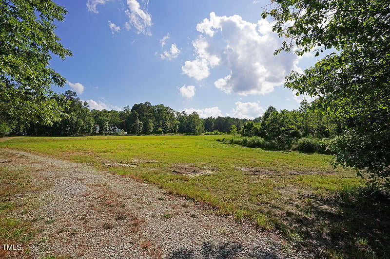 319 Vanstore Dr, Fuquay Varina, NC 27526