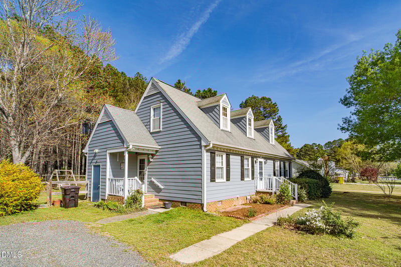 3194 Christian Light Rd, Fuquay Varina, NC 27526