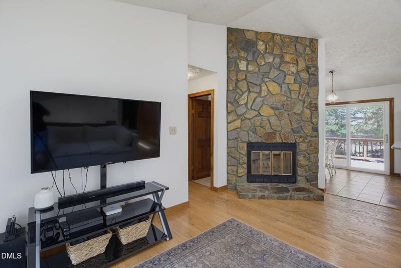 32 Angela Cir, Durham, NC 27703
