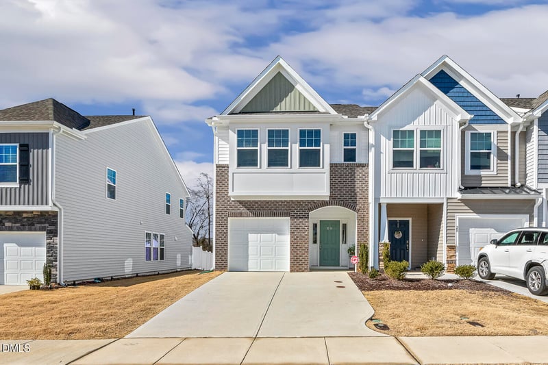 32 Bluebottle St, Angier, NC 27501